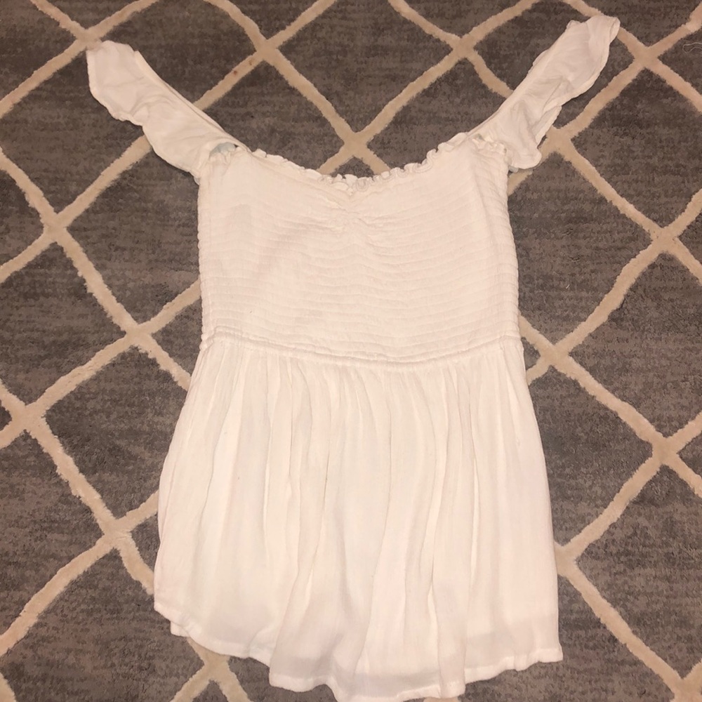 White Hollister top